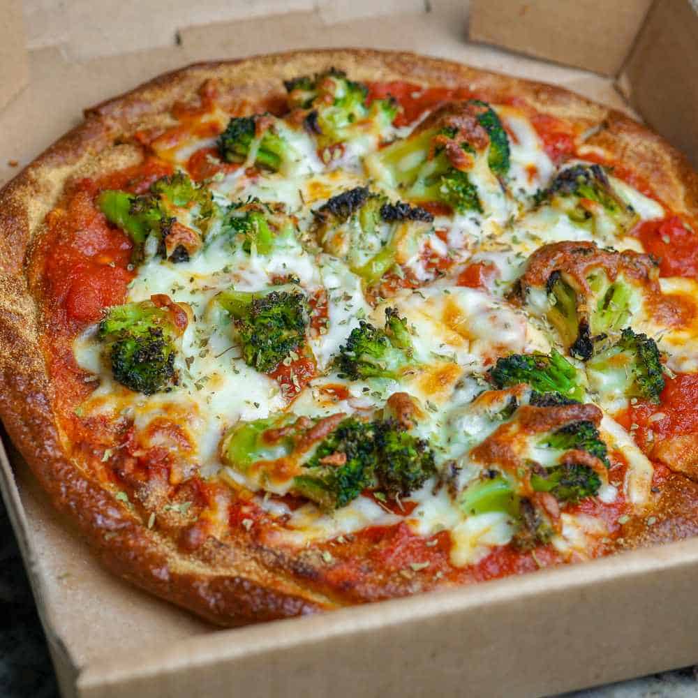 Broccoli & Cheese Pizza