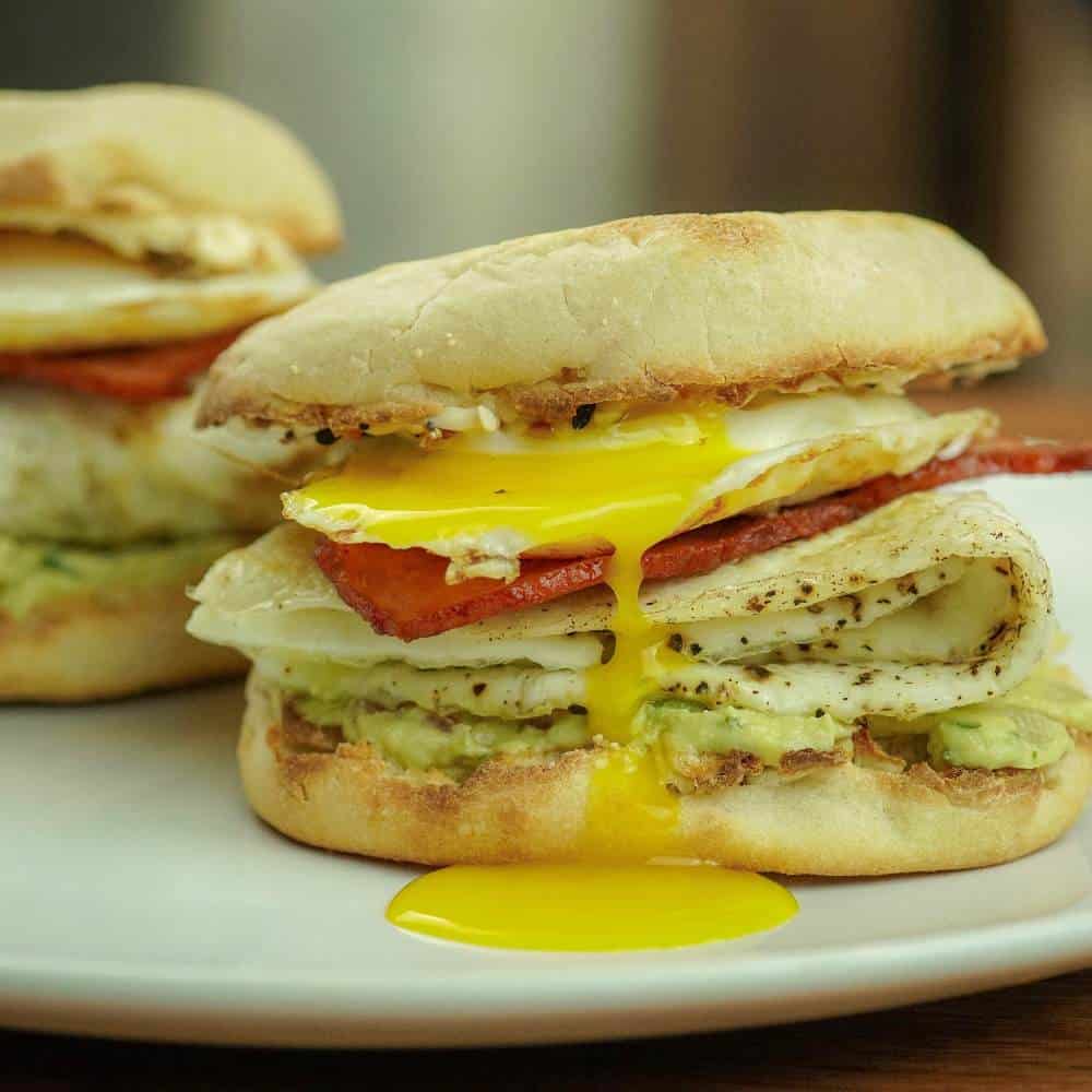 Breakfast Bacon, Egg & Cheese English Muffin Sandwich