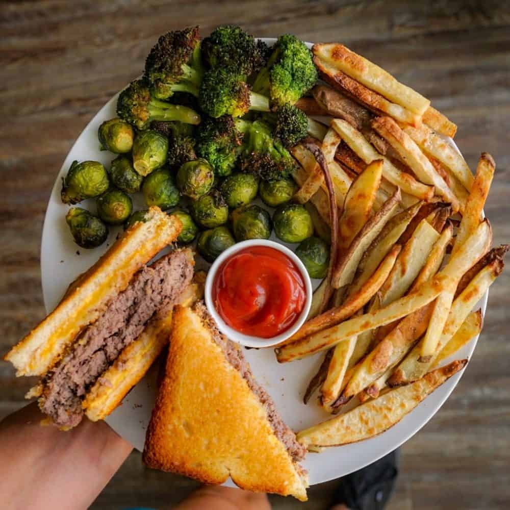 Grilled Cheese as Buns Cheeseburger
