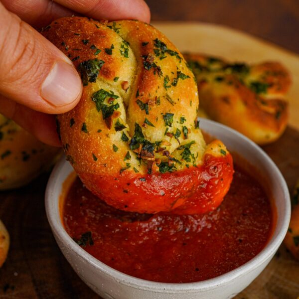 Soft and Fluffy Garlic Knots
