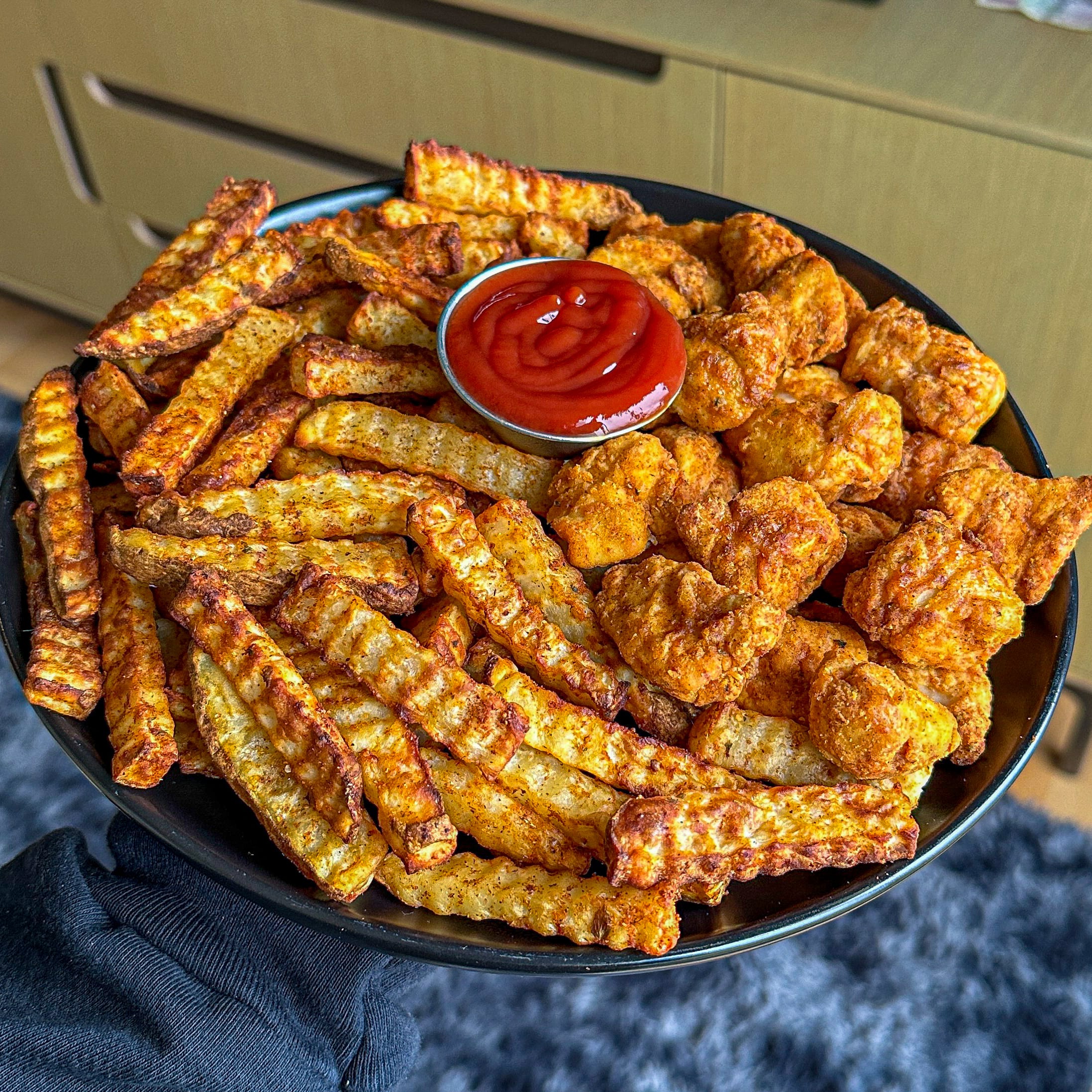Popcorn Chicken & Fries Meal